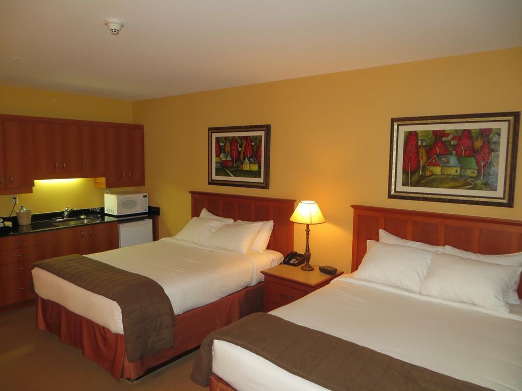 Hotel St-Bernard Saint-Bernard-de-Lacolle Værelse billede