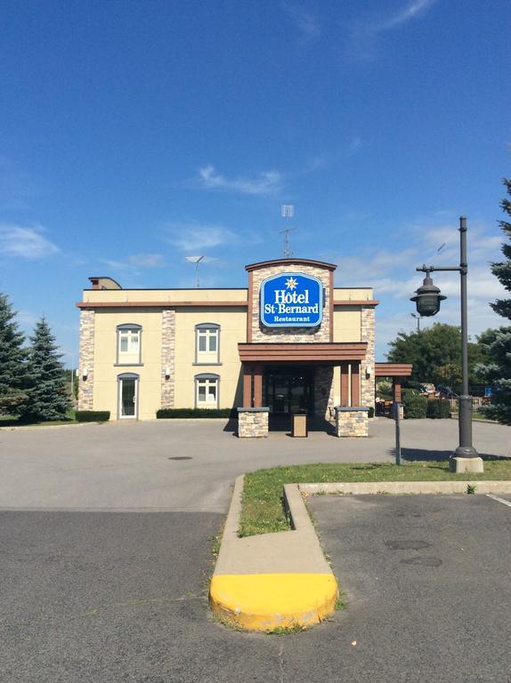 Hotel St-Bernard Saint-Bernard-de-Lacolle Eksteriør billede
